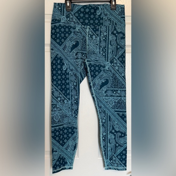 Fabletics Pants - Fabletics Teal Patterned High-Waisted Leggings